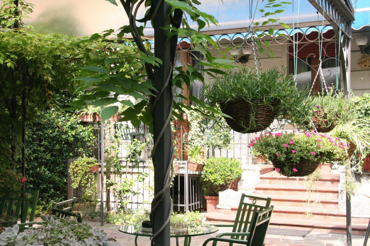 Hotel Bagliori Milan Exterior photo