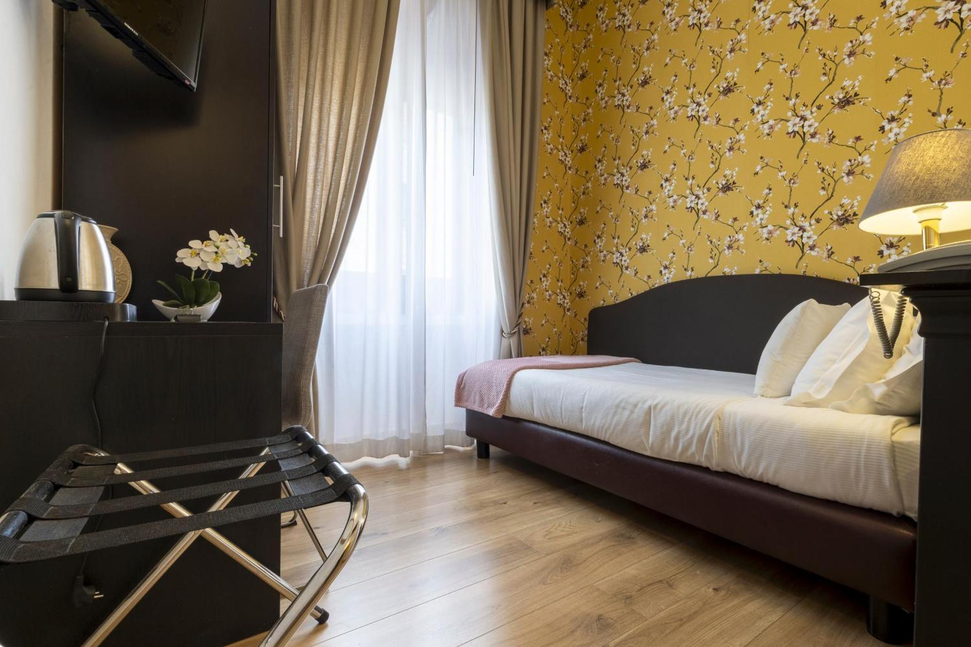 Hotel Bagliori Milan Exterior photo